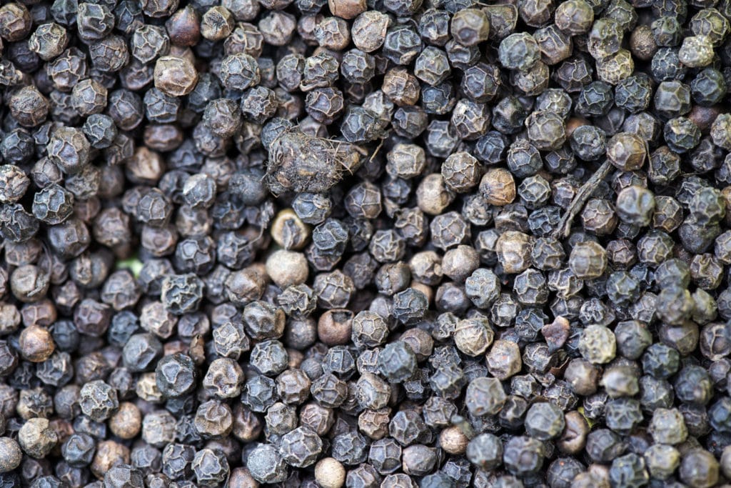 Black Pepper Oil HEADER